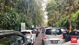 Hari Kedua Lebaran, Antrean Masuk Taman Safari Mengular 2 Kilometer