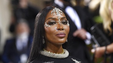 img-title Kate Moss Beri Kesaksian Sidang Johnny Depp, Naomi Campbell: Beberkan Semua