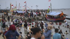 6 Tempat Wisata yang Diserbu Ribuan Orang saat Lebaran