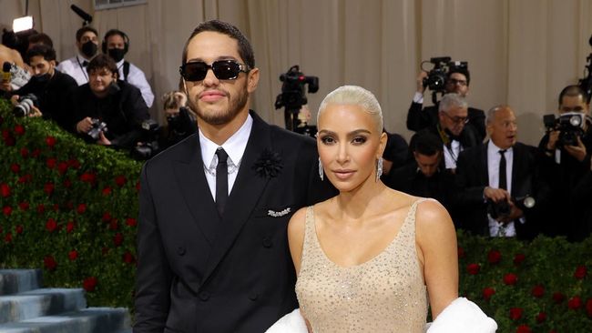 Kim Kardashian mengungkapkan perbuatan Pete Davidson yang bisa membuat dirinya merasa bergairah.
