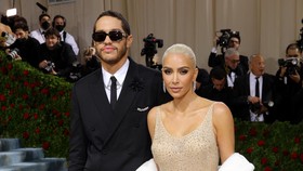 Kim Kardashian Kenakan Gaun Ikonis Marilyn Monroe di Met Gala 2022