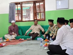 Prabowo Kunjungi Ulama Ponpes Walisongo dan Al-Qodiri: Sahabat Lama Saya