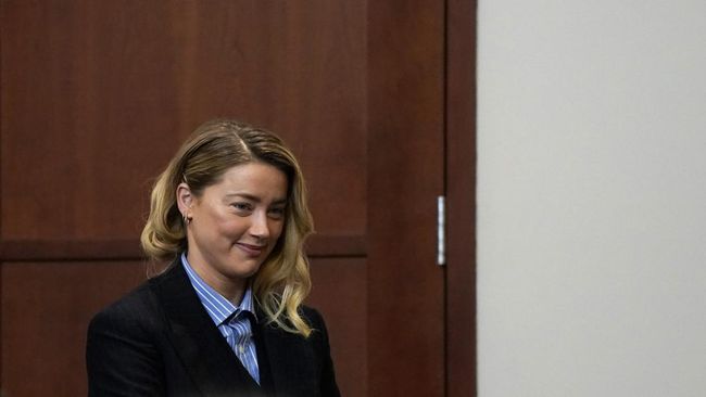 Amber Heard sengaja mengotori bagian Johnny Depp tidur sebagai 'balas dendam' karena mereka bertengkar.