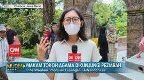 VIDEO: Makam Tokoh Agama Dikunjungi Peziarah