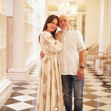7 Potret Harmonis Shandy Aulia & Sang Ayah Tercinta yang Beda Agama