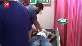 VIDEO: Pengemudi Mobil Tewas Saat Terjebak Macet di Kawasan Puncak