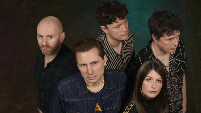 Bagi band Franz Ferdinand, merilis album greatest hits di usia karier lebih dari dua dekade bukan berarti akhir dari perjalanan band rock Skotlandia itu.