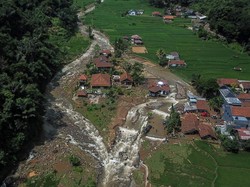 Terkuak! Vila Ilegal di Area Bocah Hanyut Milik Istri Pejabat Sumedang