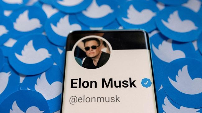 Sejumlah akun Twitter yang pernah diblokir dibangkitkan kembali oleh miliarder Elon Musk. Siapa saja mereka?