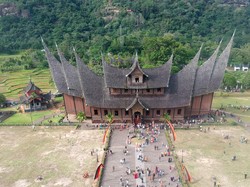 Dua Pionir Eropa di Pedalaman Minangkabau