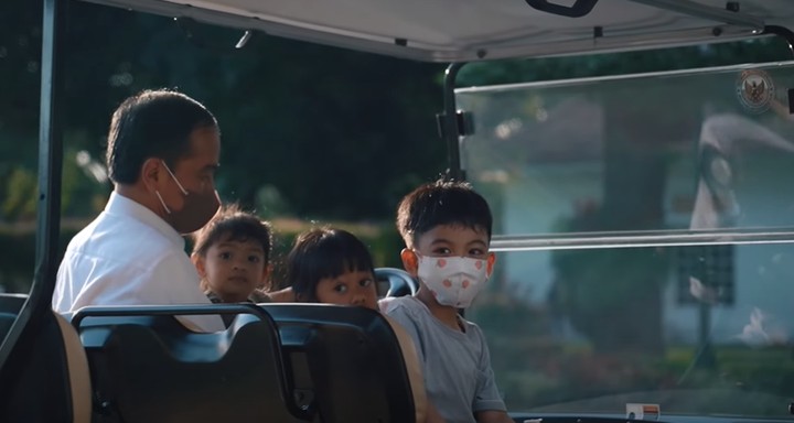 Jokowi Bersama Cucu