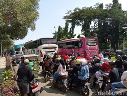 Pangandaran Macet Parah, Wisatawan Pilih Putar Balik