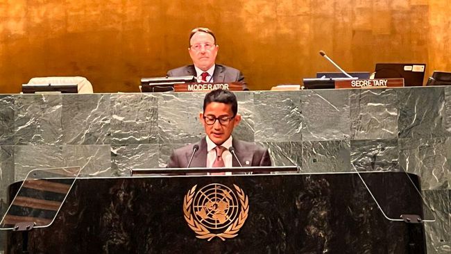 Menparekraf Sandiaga S. Uno menyebutkan harus ada aksi kongkrit mengenai pariwisata yang berkelanjutan. Salah satu aksi kongkrit tersebut adalah sedotan purun.