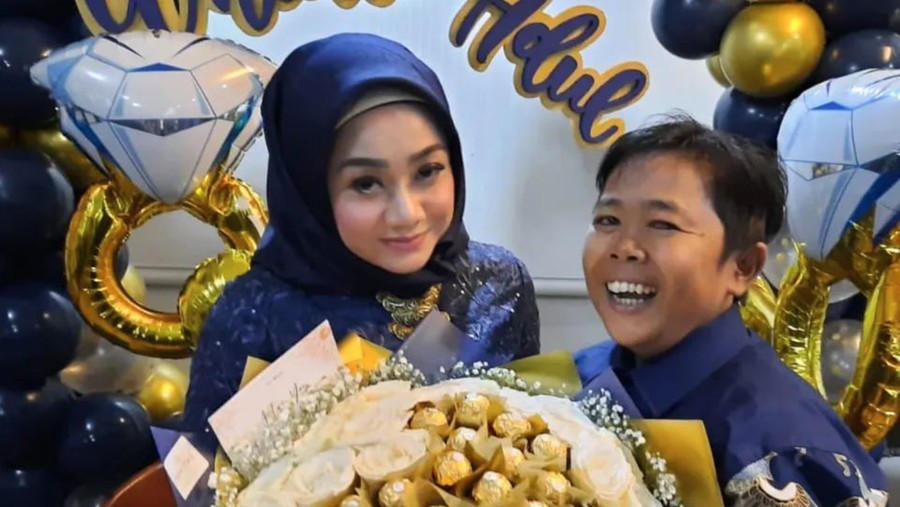 Pertunangan Adul