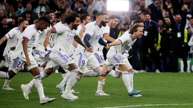 Liverpool memasuki dua pekan penentuan dengan mimpi empat gelar di tangan atau malah harus puas dengan satu trofi Piala Liga yang sudah dimenangkan.
