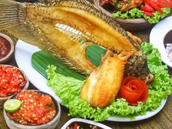 Raos Pisan! 5 Restoran Sunda di Lembang yang Punya Menu Gurame Goreng