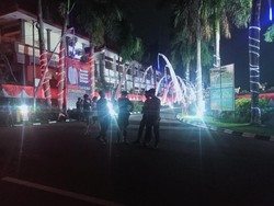 Ribuan Sembako Jokowi Ludes, Ratusan Warga Gianyar Tak Kebagian