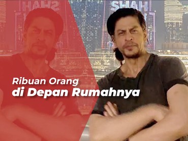 img-title Naik Pagar Jadi Agenda Tahunan Shah Rukh Khan Sapa Fans di Hari Lebaran