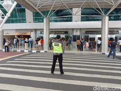 Gunung Ruang Erupsi, Bandara Sam Ratulangi Ditutup Sementara