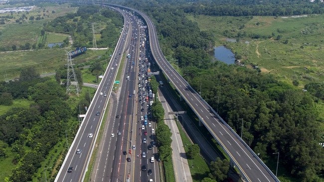 Penambahan diskon tarif sebesar 20 persen untuk Jalan Tol Trans Jawa pada periode arus balik Lebaran 2023 itu berlaku dari Semarang sampai Jakarta.
