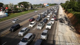 Arus Balik Lebaran, One Way Dibatasi Sampai GT Cikampek Utama