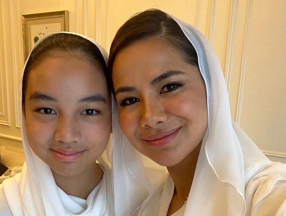 Engku Emran dan Noor Nabila