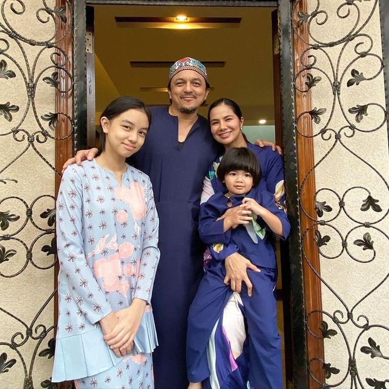 Engku Emran dan Noor Nabila Engku Emran dan Noor Nabila