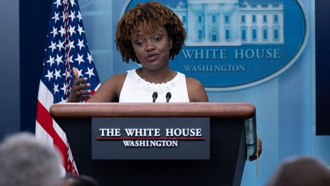 Biden Names Lesbian Black Woman as White House Spokesperson