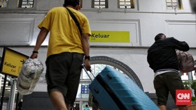 Arus Balik Lebaran, Stasiun Senen Padat Penumpang
