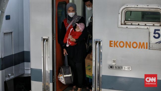 Jadwal Baru KA Pangrango-Sukabumi Mulai Hari Ini KAI menerapkan jadwal baru keberangkatan Kereta Api (KA) Pangrango dengan rute Bogor Paledang-Sukabumi (PP) mulai Selasa (17/5). Berikut rinciannya.