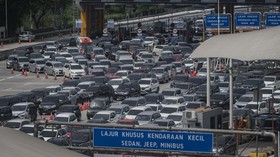 One Way Arus Balik Mudik, GT Cikampek Utama Macet 1 Kilometer