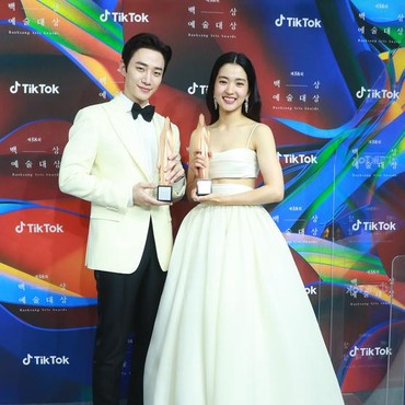 Daftar Lengkap Pemenang Baeksang Arts Awards 2022