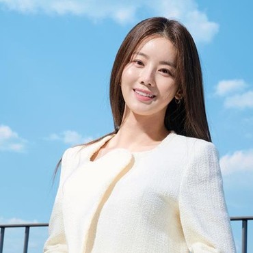 Tampak Awet Muda, Umur Asli Lee Ga Ryung Bikin Netizen Kaget