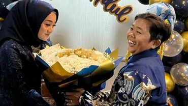 img-title Nikah Lagi, Komedian Adul Persunting Whenti Hari Ini