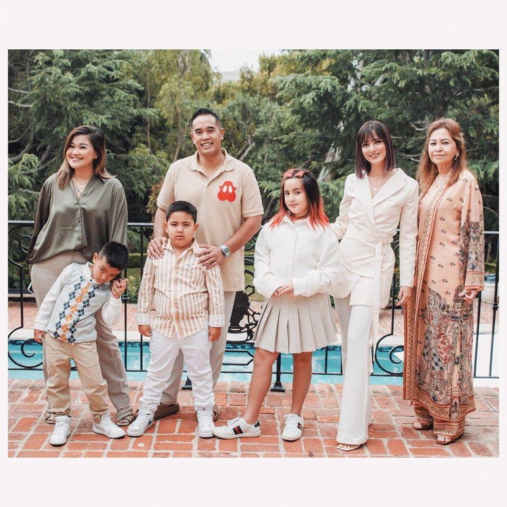 <p>Semoga Nia Ramadhani dan keluarga selalu harmonis dan kompak ya, Bunda! (Foto: Instagram: @ramadhaniabakrie)</p>
