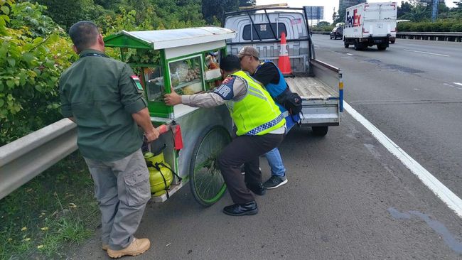 Pedagang Bakso Masuk Tol Jakarta-Tangerang, Mengaku Kesasar