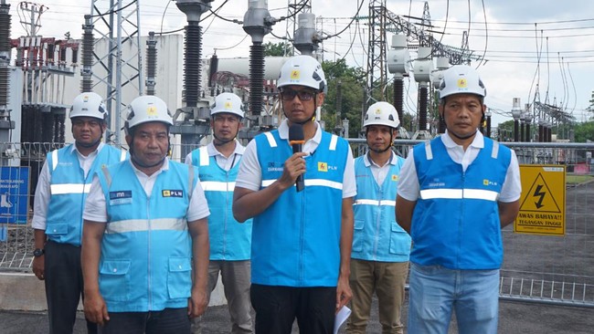 Dirut PLN Darmawan Prasodjo mengungkapkan pemerintah berencana mengalihkan subsidi LPG 3 kg ke kompor listrik karena dinilai lebih meringankan keuangan negara.