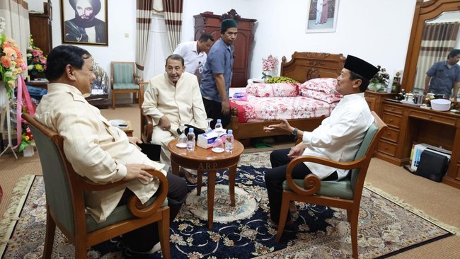 Prabowo mengatakan Habib Luthfi adalah sosok yang selalu mengutamakan nilai-nilai kebangsaan, Bhinneka Tunggal Ika, dan menjaga kedaulatan NKRI.