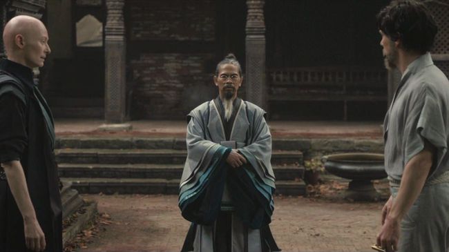 Raden Topo Wresniwiro, Aktor Keturunan Indonesia di Doctor Strange Raden Topo Wresniwiro merupakan aktor keturunan Indonesia yang kembali berperan sebagai Master Hamir di Doctor Strange 2.