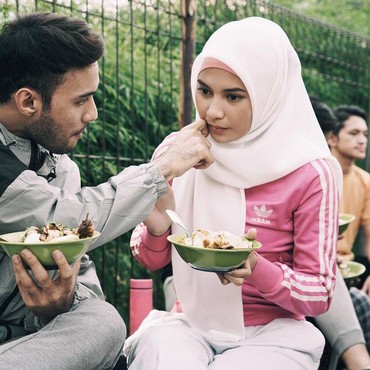 Refal Hady Pilih Indah Permatasari daripada Raline Shah, Kenapa?