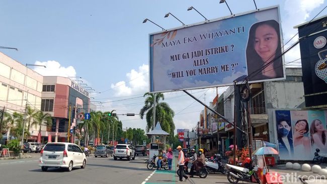 5 Facts about the Police Installing Giant Billboards Asking Mbak Maya Klaten’s Marriage To Be Viral