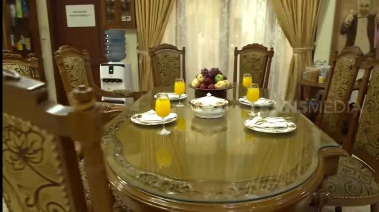 Rumah Tukul Arwana Rumah Tukul Arwana