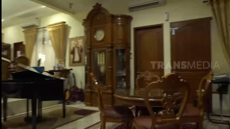 Rumah Tukul Arwana Rumah Tukul Arwana