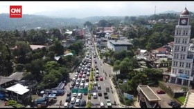 VIDEO: Momen Macet 5 KM di Simpang Gadog dari Udara