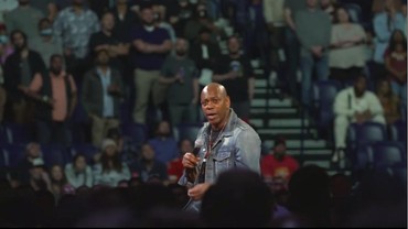 img-title Kisah Komedian Amerika Dave Chappelle Mualaf Usai Ngobrol dengan Tukang Pizza