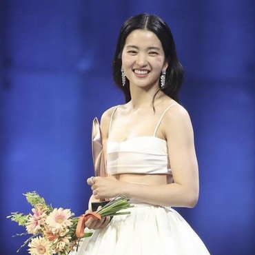 Pernah Miskin, Kim Tae Ri Akui Tak Punya Uang untuk Potong Rambut