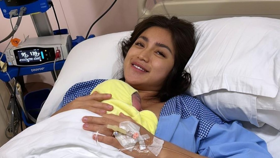 Jessica Iskandar Melahirkan