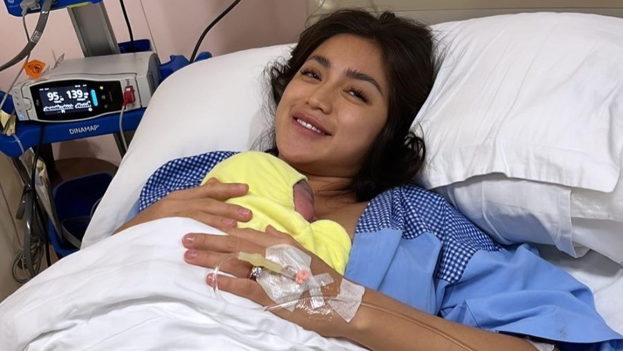 Jessica Iskandar Jessica Iskandar melahirkan.
