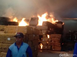 Gudang Tembakau di Bojonegoro Terbakar, Ini Dugaan Penyebabnya