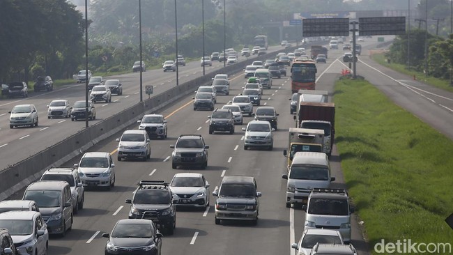 "Perkiraan waktu tempuh dari Tol Kalikangkung-Palimanan-Cikampek adalah 5 jam 30 menit," kata Kabagpenum Polri Kombes Gatot.